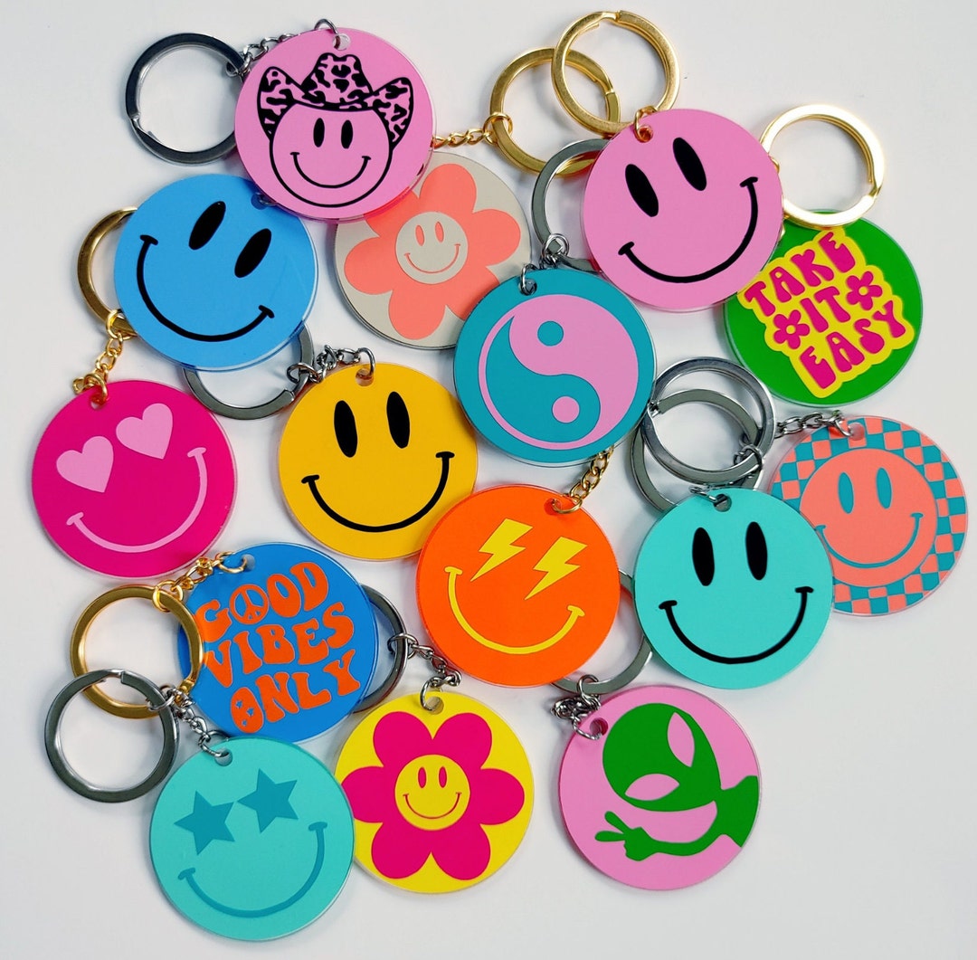 Smile Keychain Trendy Keyring Retro Groovy Flower Power Lightning ...