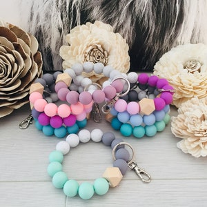 Silicone Beaded KeyChain/Wristlet        Bracelet/Bridesmaid     Mothers's Day Gift   Sister/Birthday/Teachers Gift