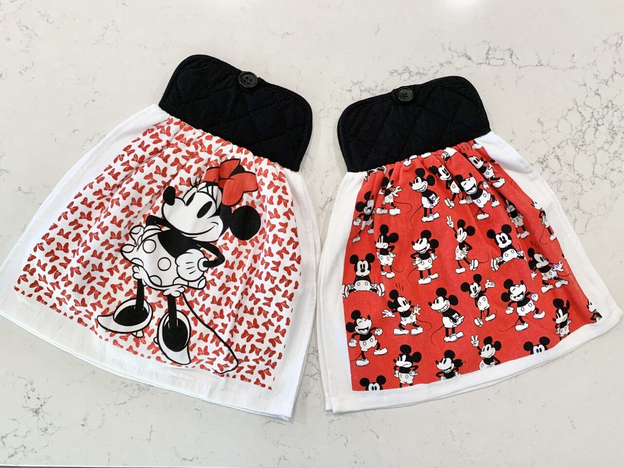 Disney Mickey Mouse Happy Face Peace 2 Pack Hand Bathroom Towels Black  White Red