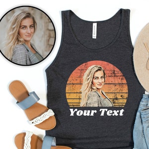 Personalizowany top ze zdjęciem, personalizowany T-shirt, vintage'owy top, unisexowy top, spersonalizowany prezent, top na wieczór panieński, top urodzinowy, zdjęcie twarzy zdjęcie 2