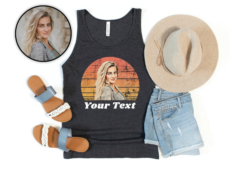 Personalizowany top ze zdjęciem, personalizowany T-shirt, vintage'owy top, unisexowy top, spersonalizowany prezent, top na wieczór panieński, top urodzinowy, zdjęcie twarzy zdjęcie 2