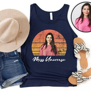 Personalizowany top ze zdjęciem, personalizowany T-shirt, vintage'owy top, unisexowy top, spersonalizowany prezent, top na wieczór panieński, top urodzinowy, zdjęcie twarzy zdjęcie 6
