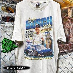 カイル・ブッシュ NASCAR Tシャツ：レーシングファンへのギフトTシャツ 画像 2