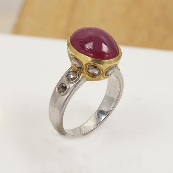 Vintage 18K Gold Ruby Cabochon Ring: Diamond Acce… - image 4