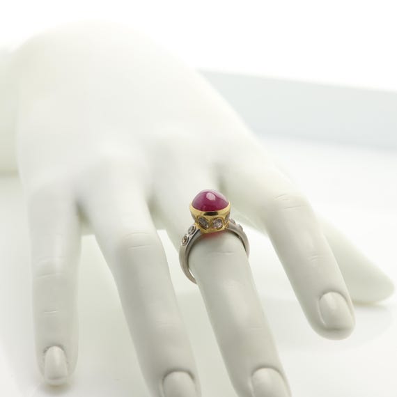 Vintage 18K Gold Ruby Cabochon Ring: Diamond Acce… - image 6