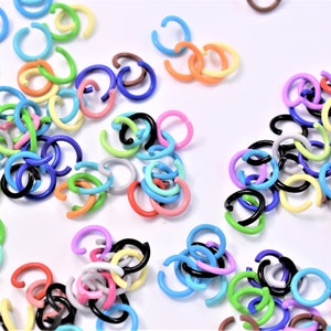 60 Colourful strong jump rings 8 mm