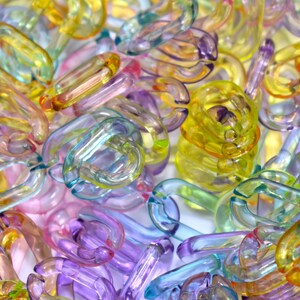 CLOSING DOWN!! 150 Medium Colourful transparent links, acrylic chain links