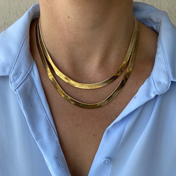 Nahesa Necklace Golden Serpentine Chain 