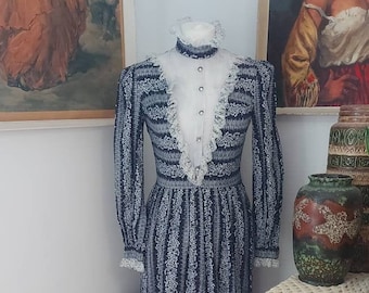 Rare True Vintage 1970s  Victoriana Maxi Dress / UK 8 / US 4 / SMALL / Cottagecore / Laura Ashley Style