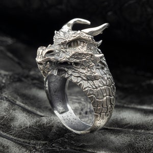Anello da uomo in argento del drago / Anello del drago in argento / Anello della testa del drago / Anello del drago ossidato / Gioielli del drago / Anello del drago grande / Gioielli in argento