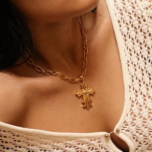 18K Gold Cross Necklace - Large Cross Pendant Necklace - Cross Charm Necklace - Chunky Gold Chain