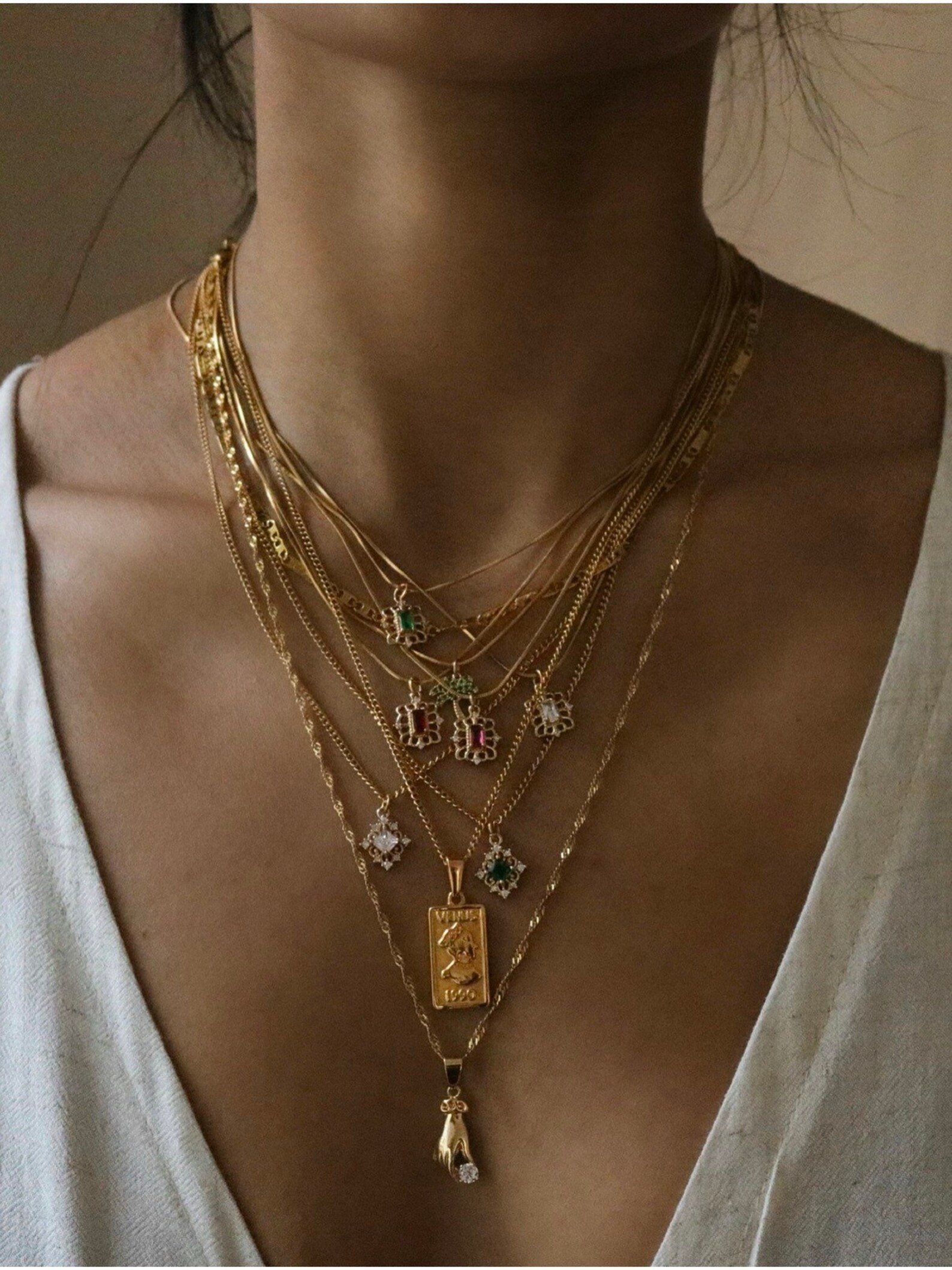 Gold Venus Medallion Necklace Etsy