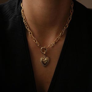 Gold Chunky Chain Necklace - Sacred Heart Pendant Necklace - Chunky Gold Toggle Clasp Necklace