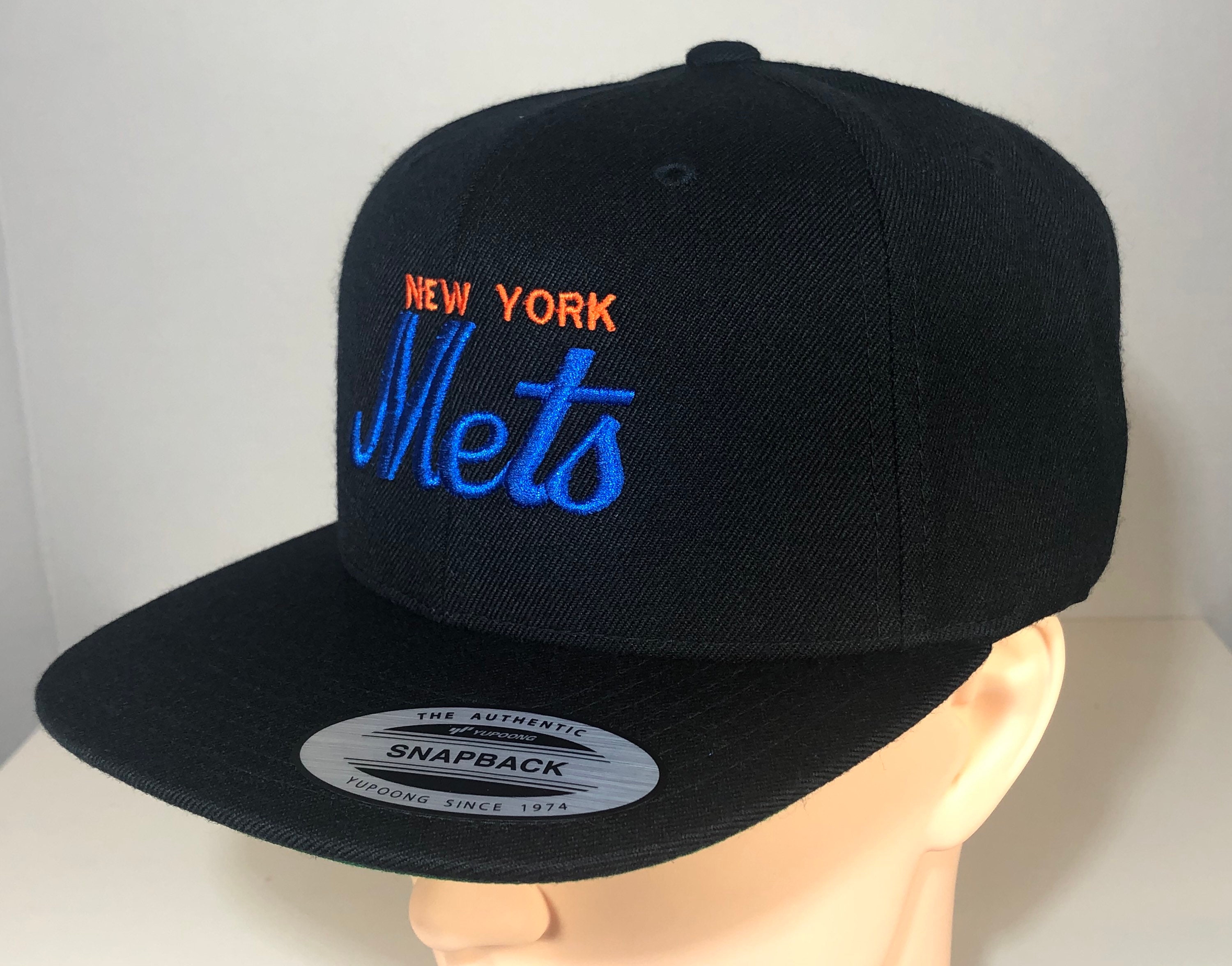 black mets hat