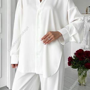 Wit satijnen pak voor vrouwen 2 delige set broekpak voor speciale gelegenheden asymmetrisch shirt Palazzo broek trouwpak huwelijksreis set viering set