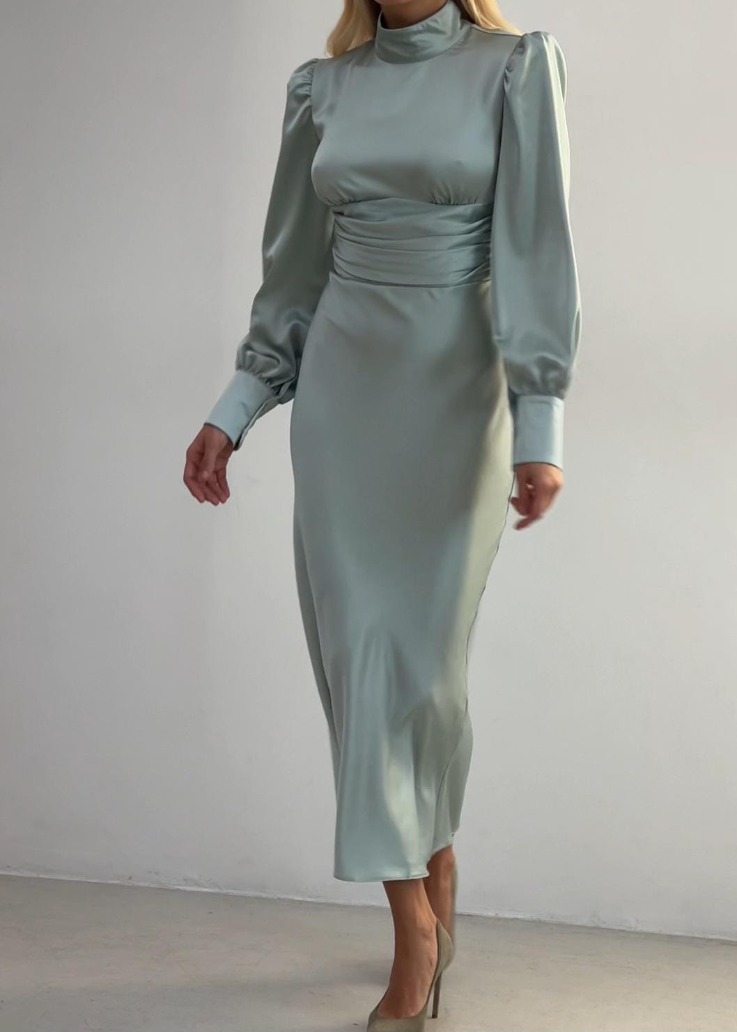 gracie long sleeve cutout satin midi dress ASTR the label blue GRACIE LONG SLEEVE CUTOUT SATIN MIDI DRESS sZ XS SMALL New