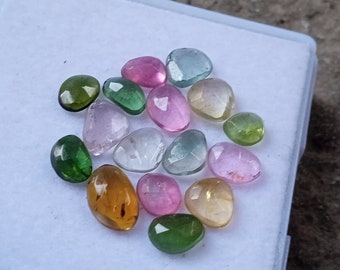 Pierres précieuses multitourmaline taillées en rose : fabrication de bijoux de 8 carats