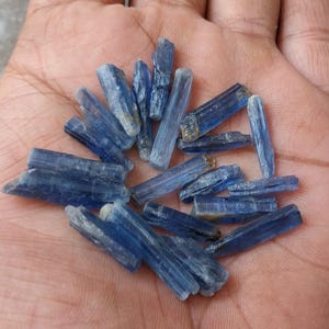 82 Carat Natural Blue Kyanite Stick Rough, 15 to 22 MM Blue Kyanite Pencil Shape RAW Rough 20 Piece For Jewelry Making