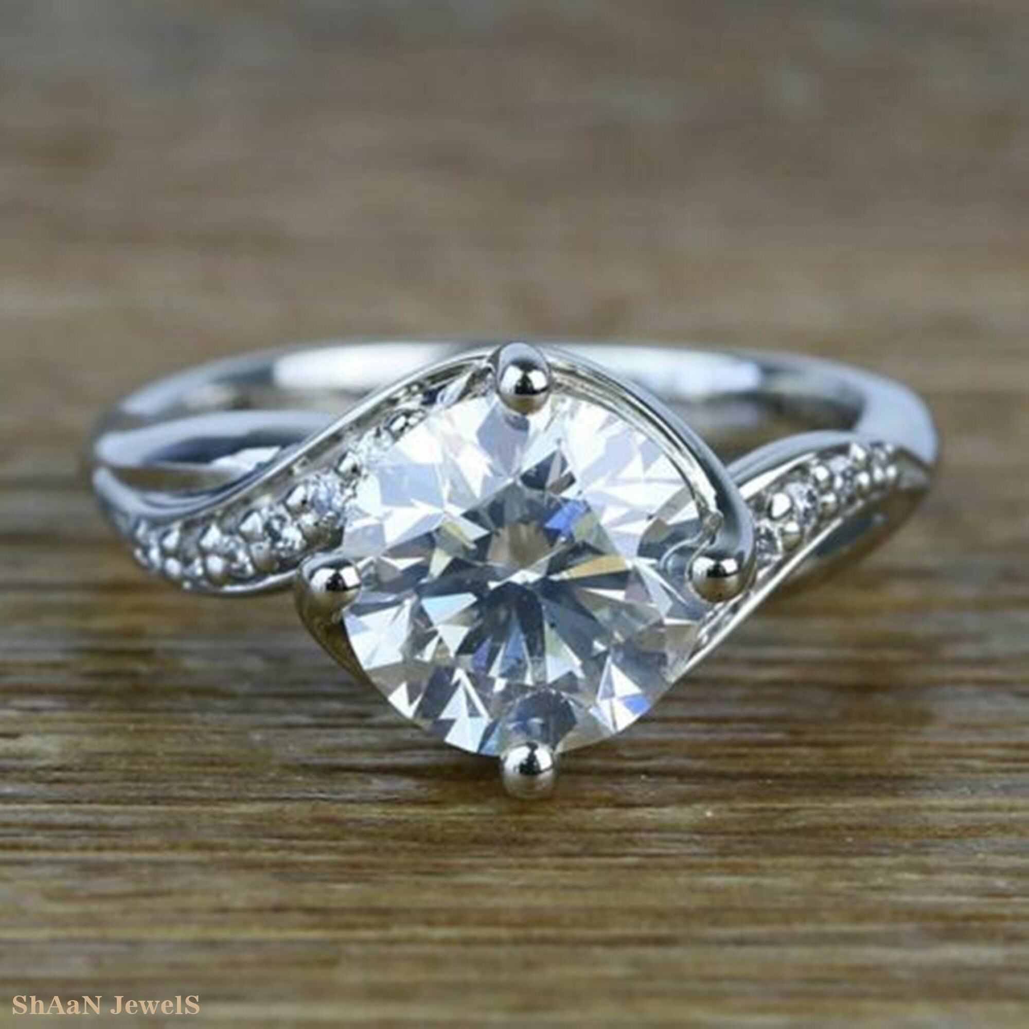 Einzigartige Runde geschnitten weißen Diamant-Ring / 4 Zinken | Etsy