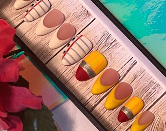 BACK TO SCHOOL - Press On Nails - Teacher Nails - Paper and Pencils - Students School Supplies