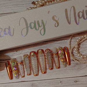 PRONTO PER LA SPEDIZIONE - Major Bling! Stampa serpente opaca in cristallo - Oro metallizzato e pietre preziose bianche - Unghie finte extra lunghe - Couture