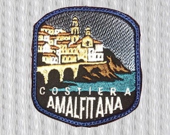 Écusson brodé Costiera Amalfitana - Écusson de voyage pittoresque Côte amalfitaine en Italie - 6,6 l cm x 7,9 cm de hauteur