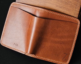 Bifold leather wallet | Personalized wallet | Minimalist wallet | Full grain leather wallet | Hand stitched leather wallet | Father’s Day
