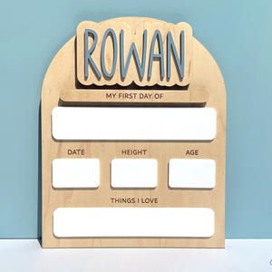 Personalized Back to School Sign – Reusable Wooden & Acrylic First Day Board – Photo Prop for Kids, Interchangeable