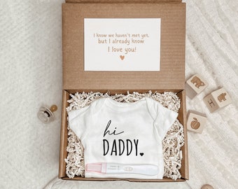 Pregnancy Announcement Box: Hi Daddy, Hi Grandma and Grandpa etc - Tell Your Family You're Pregnant Pregnancy Reveal Baby Bodysuit Gift Box