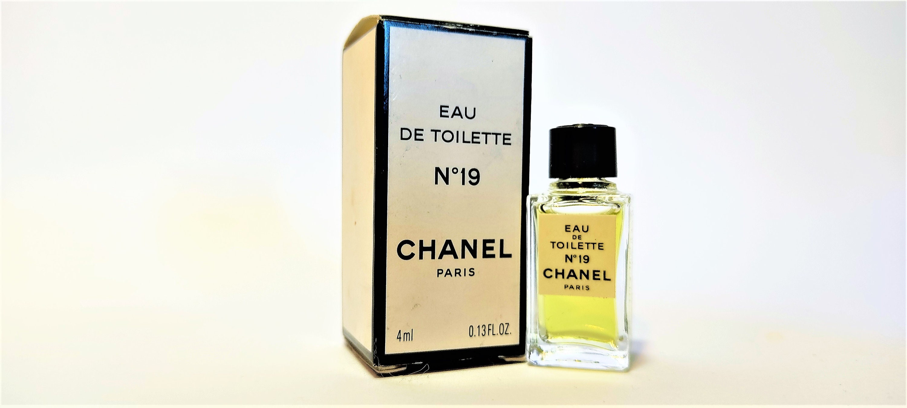 Eau De Toilette N 19 Perfume Miniature 4 Ml Vintage Sample by 