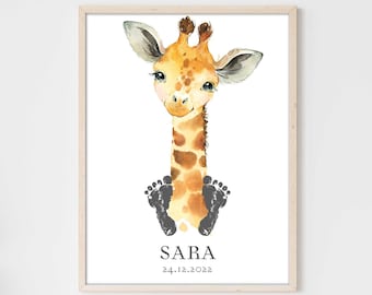 Baby Geschenk Personalisiert Poster Premium P766 / Baby Giraffe / Kinderzimmer Deko Wandbilder Bilder CANVAS Kunstdruck Wandkunst Fußabdruck