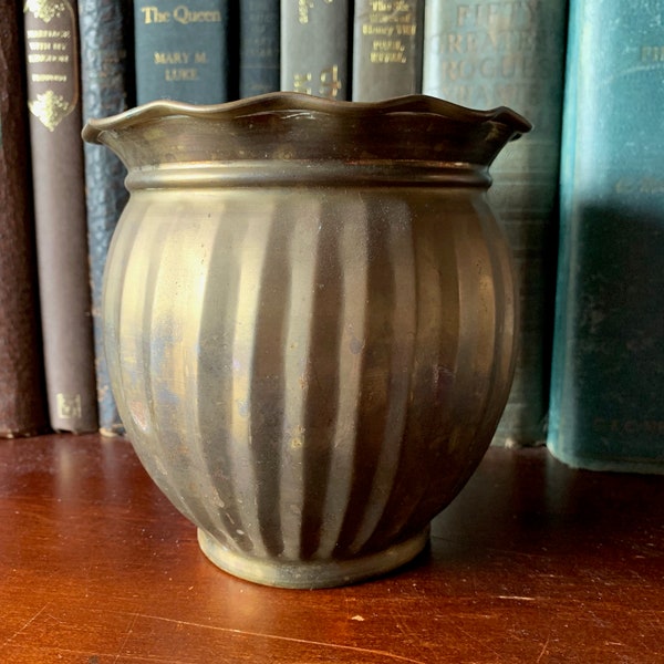 Vintage Brass Planter Pot, Fluted Edge, undetermined makers mark on bottom
