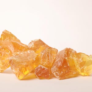 Gum Rosin (Colophony) – Natural Pine Resin – Solid Resin for Craft & Industrial Applications