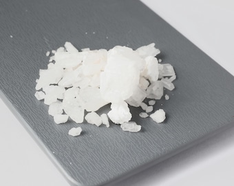 Caustic Soda (Lye) – Sodium Hydroxide for Soap Making & Craft Applications