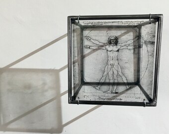 レオナルド・ダ・ヴィンチ作「ウィトルウィウス的人体図」の壁画彫刻