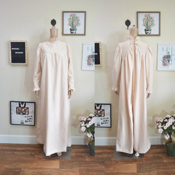 70's Vintage Romantic Victorian Style Pink Pajamas