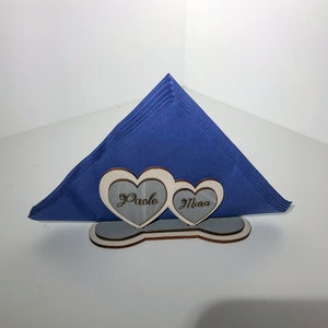 Portatovaglioli cuore personalizzato- incidi i tuoi nomi- legno di pioppo