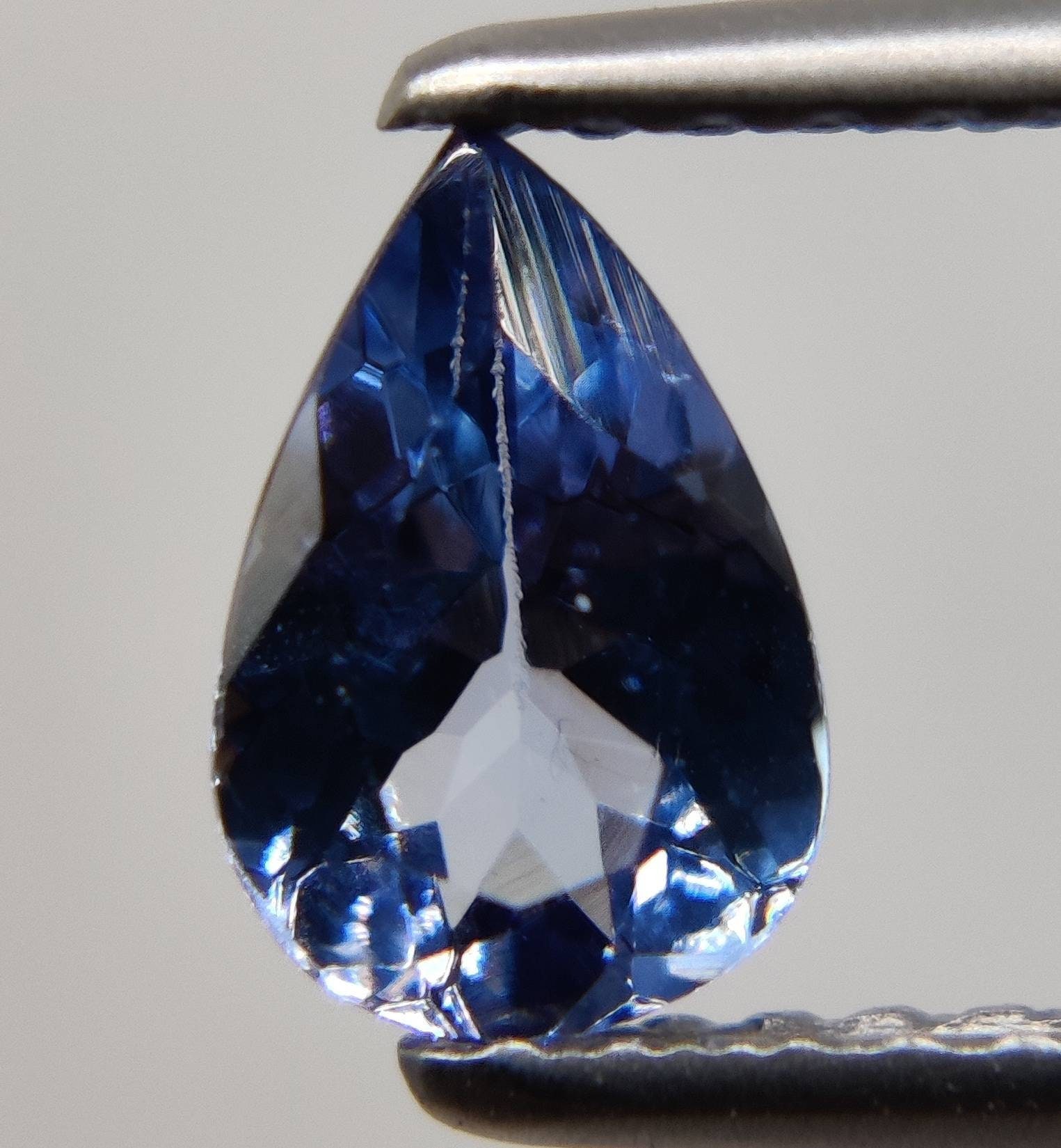 Tanzanite Naturelle 0.4 Carats - 4x4x2.8 Mm - Coupe Carrée - Qualité Eye Clean - Réf. TZ04 - Neuf
