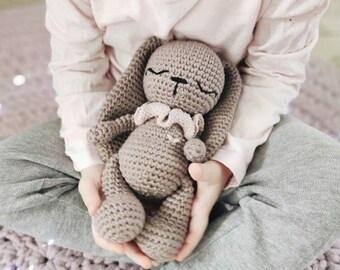 Plush crochet toy pet for daughter's birthday, soft teddy bear for newborn, baby shower gift, custom stuffed plushie, crochet bunny