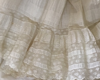 1890s  Beautiful Ivory Cotton Petticoat