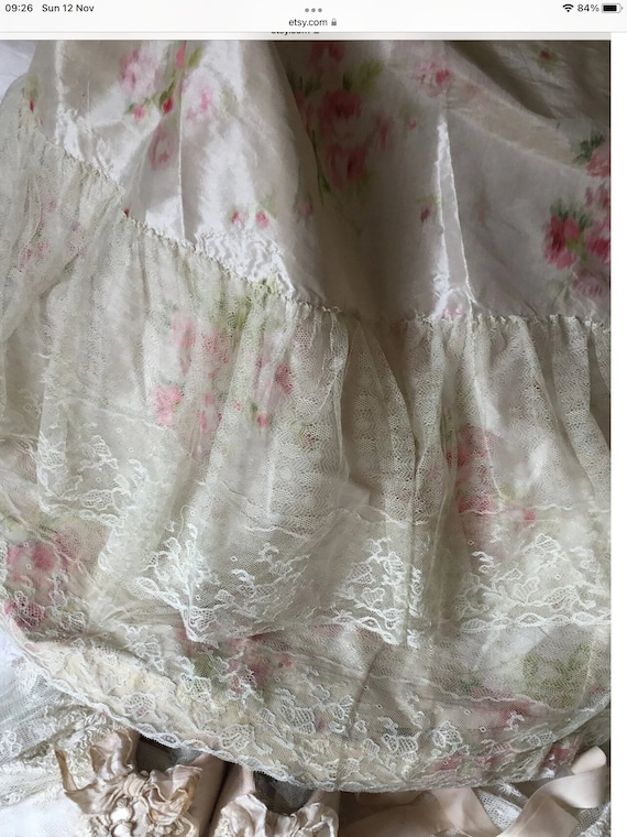 1880s Silk and Lace Floral Skirt - image 5