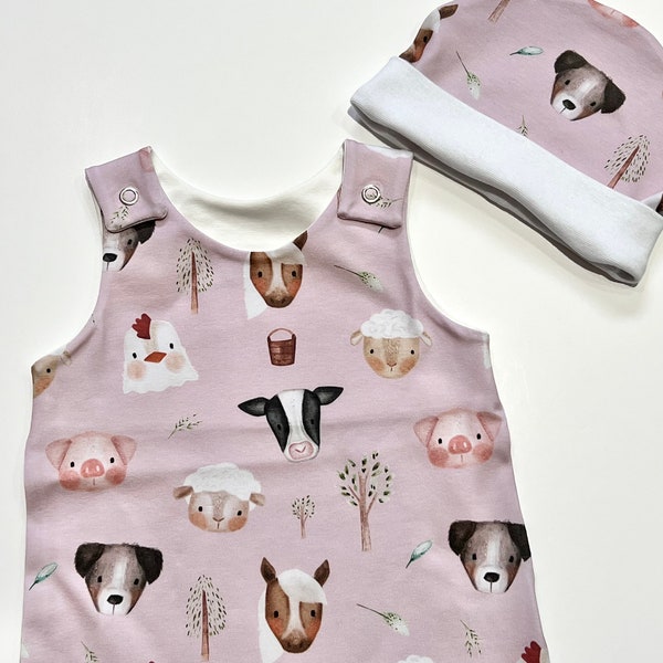 Petites filles (rose) à la ferme, bébés animaux, poussin, barboteuse faite main, leggings, robe, avec chapeau et bavoir en option. Design par Lumelo et gingembre