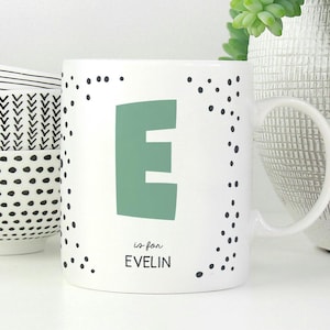 Caneca personalizada | Xícara de café com monograma | Nome e inicial personalizados | Cerâmica natural | Presente ecológico | Pode ir ao micro-ondas e à lava-louças | 11oz