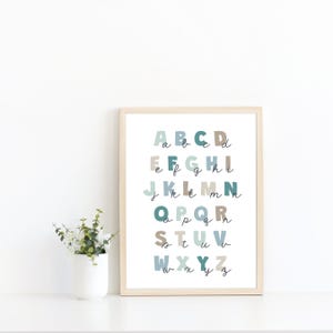 Alphabet Poster | weißes 210gsm Matte Fine Art Papier | sanfte Blues | Klassenzimmer-Kollektion