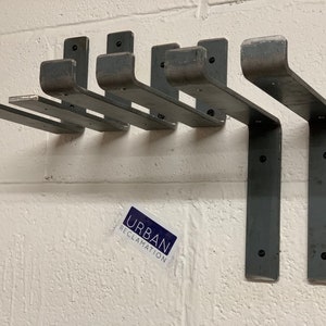 Industrial metal brackets x 2 heavy duty black. Will fit standard scaffold board, Shelve immagine 4