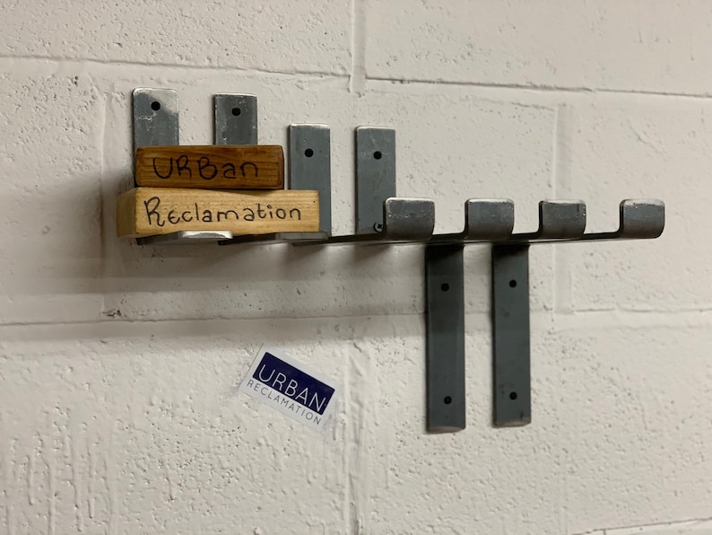 Industrial metal brackets x 2 heavy duty black. Will fit standard scaffold board, Shelve immagine 3