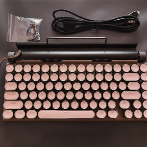 Teclado mecánico Steampunk rosa: Bluetooth inalámbrico, 83 teclas