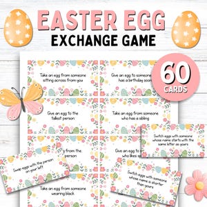 Może przedstawiać: Rustykalny drewniany znak z napisem "Welcome to our home" w białych literach. Znak ma postarzaną powierzchnię i prosty, zachęcający design, idealny do dekoracji wejścia.