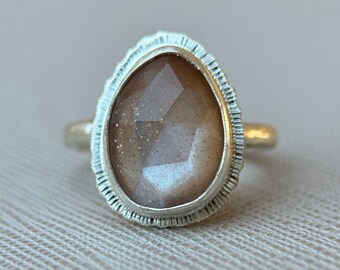 Handgemachte Rose Cut Mondstein Ring: Sterling Silber Bezel Set