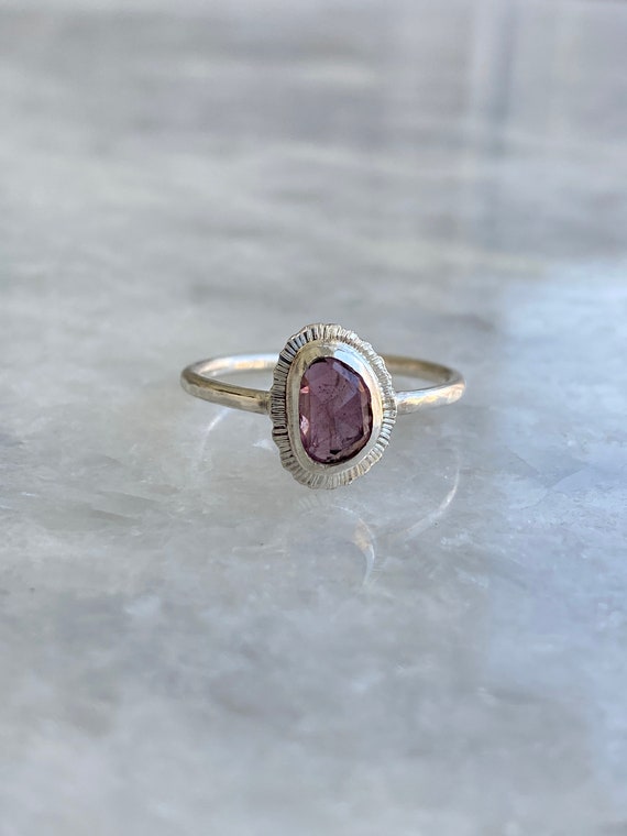 Spinel 2024 birthstone ring